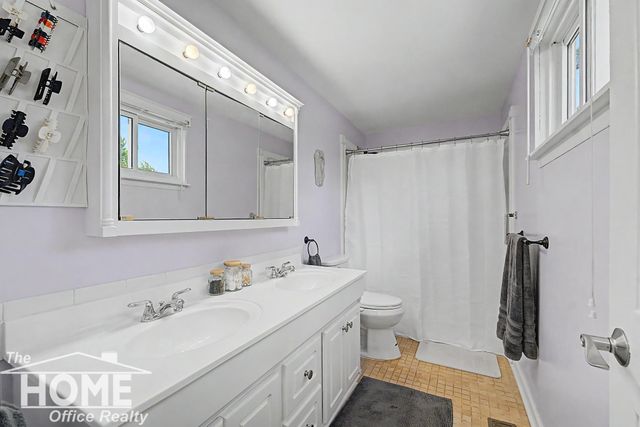 723 Center Street, Owosso, MI 48867