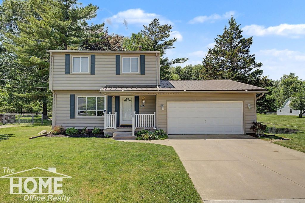 723 Center Street, Owosso, MI 48867