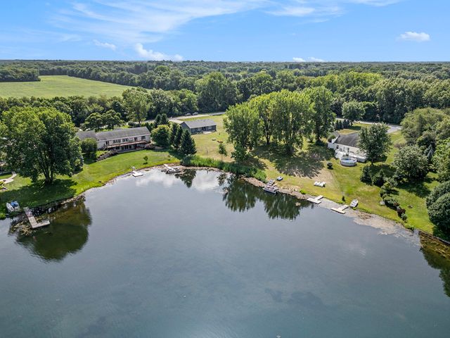 9260 N 225 E, Lake Village, IN 46349