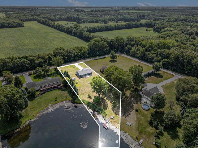 9260 N 225 E, Lake Village, IN 46349