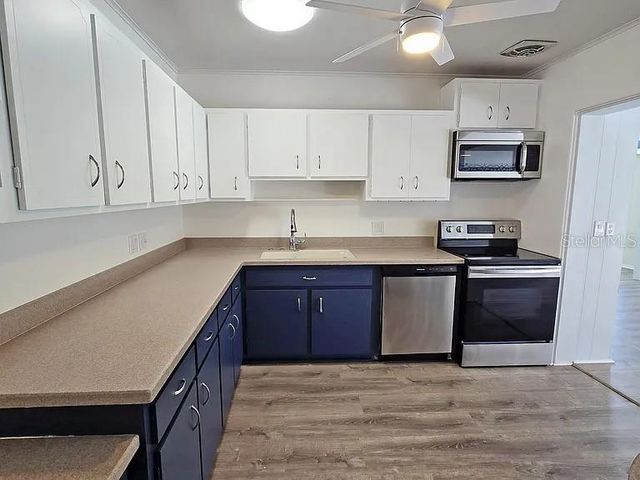 2019 CHIPPAWA PLACE, Sarasota, FL 34234