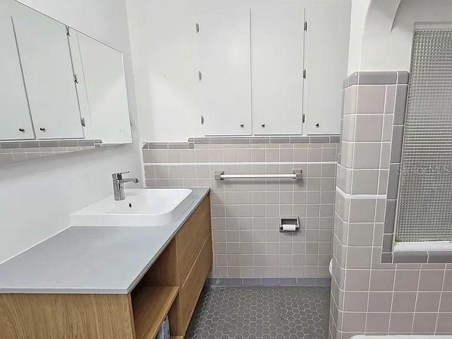 2019 CHIPPAWA PLACE, Sarasota, FL 34234