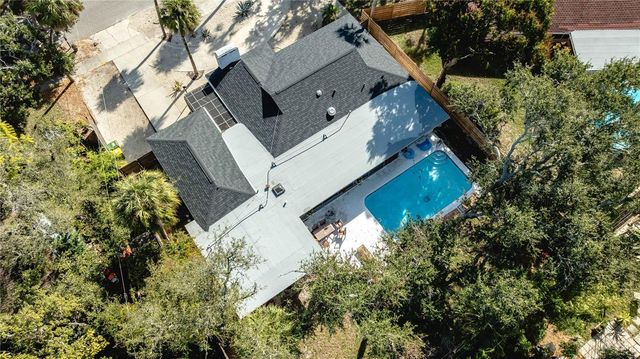 2019 CHIPPAWA PLACE, Sarasota, FL 34234