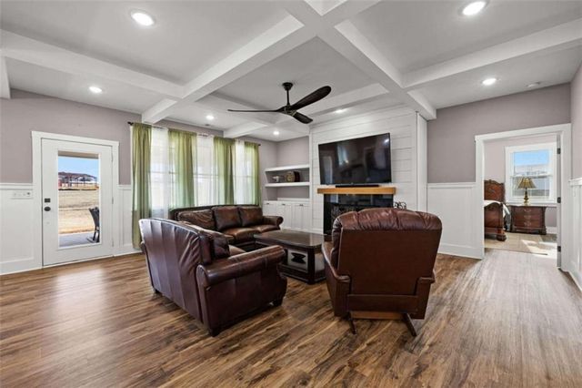 404 Whipple Avenue, Williamson, GA 30292