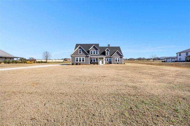 404 Whipple Avenue, Williamson, GA 30292