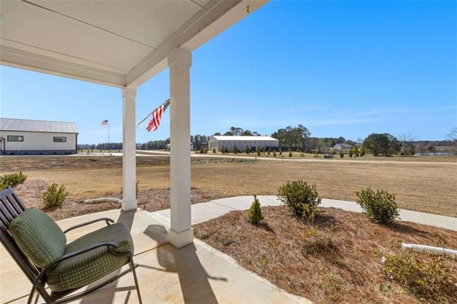 404 Whipple Avenue, Williamson, GA 30292