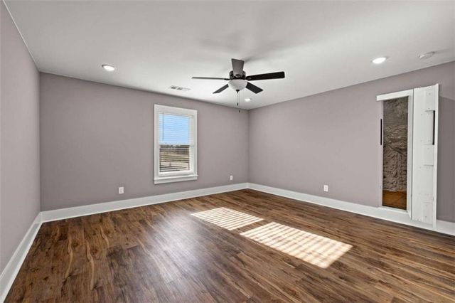 404 Whipple Avenue, Williamson, GA 30292