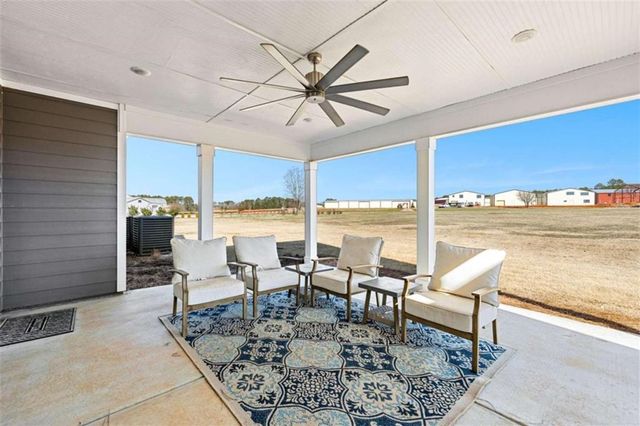 404 Whipple Avenue, Williamson, GA 30292