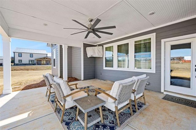 404 Whipple Avenue, Williamson, GA 30292