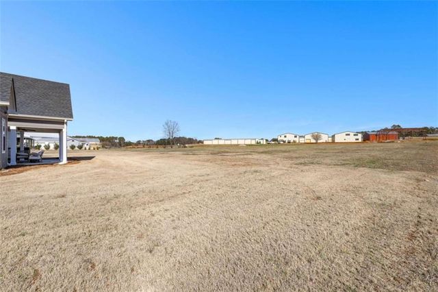 404 Whipple Avenue, Williamson, GA 30292