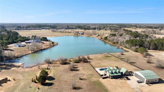 404 Whipple Avenue, Williamson, GA 30292