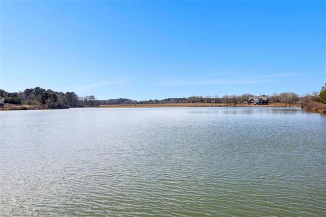 404 Whipple Avenue, Williamson, GA 30292