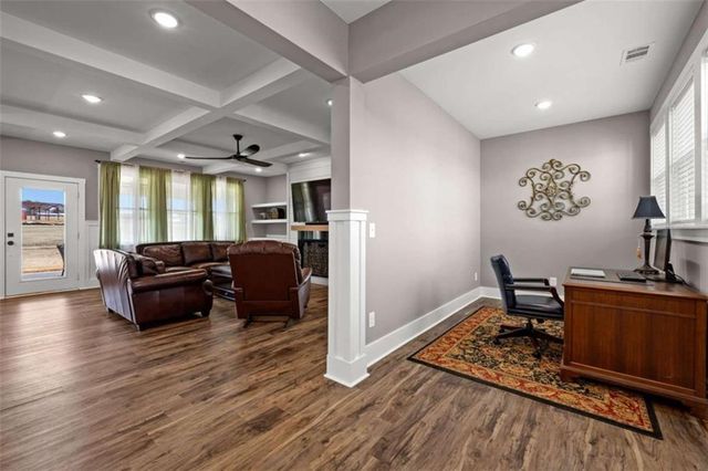 404 Whipple Avenue, Williamson, GA 30292