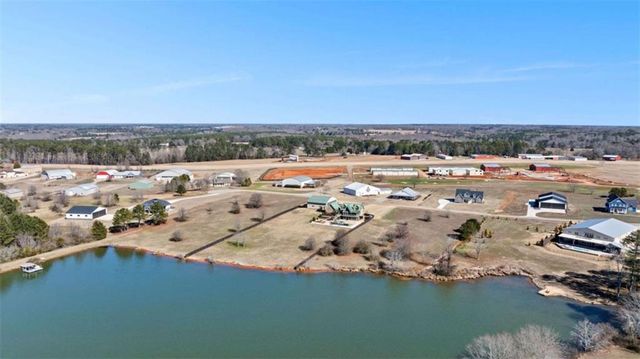 404 Whipple Avenue, Williamson, GA 30292