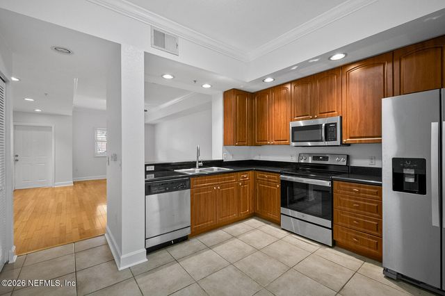 9745 TOUCHTON Road 903, Jacksonville, FL 32246