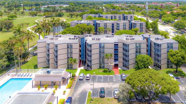 7035 NW 186th St D110, Hialeah, FL 33015