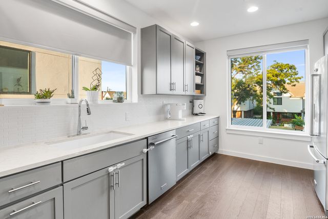 102 Tendick Unit 606, San Antonio, TX 78209