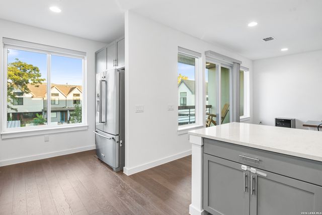 102 Tendick Unit 606, San Antonio, TX 78209