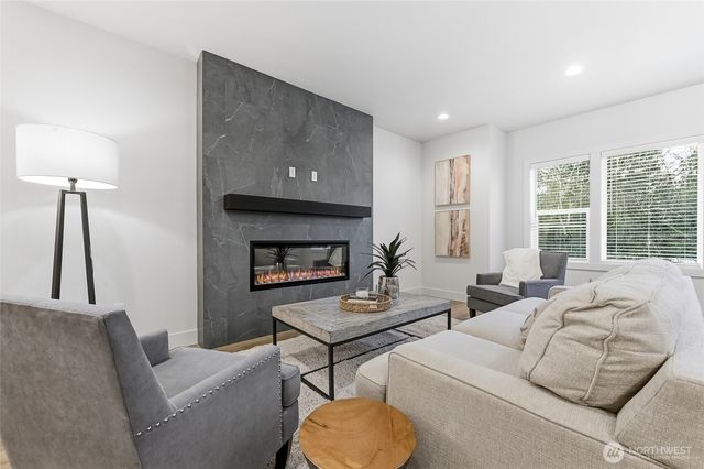 12015 44th Avenue S, Tukwila, WA 98168