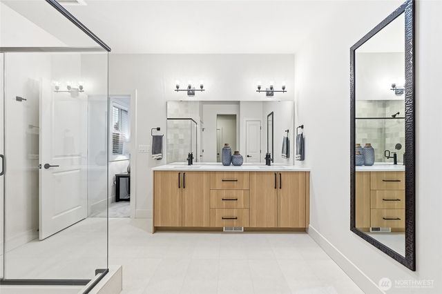 12015 44th Avenue S, Tukwila, WA 98168