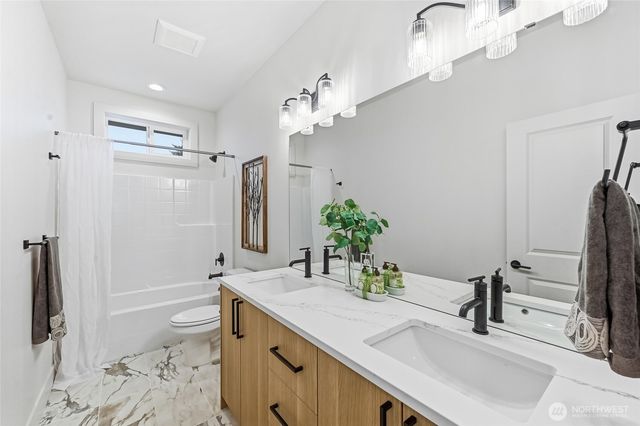 12015 44th Avenue S, Tukwila, WA 98168