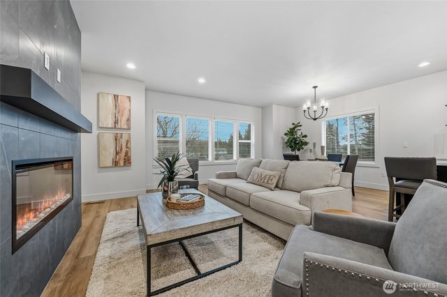 12015 44th Avenue S, Tukwila, WA 98168