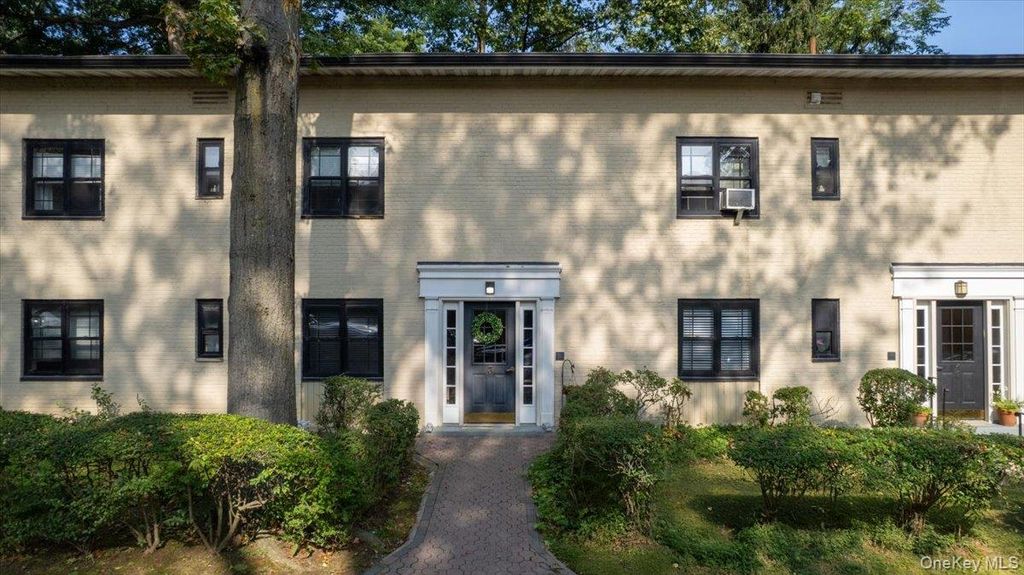 3 Whitehall Road 21, Eastchester, NY 10709 — photo 2