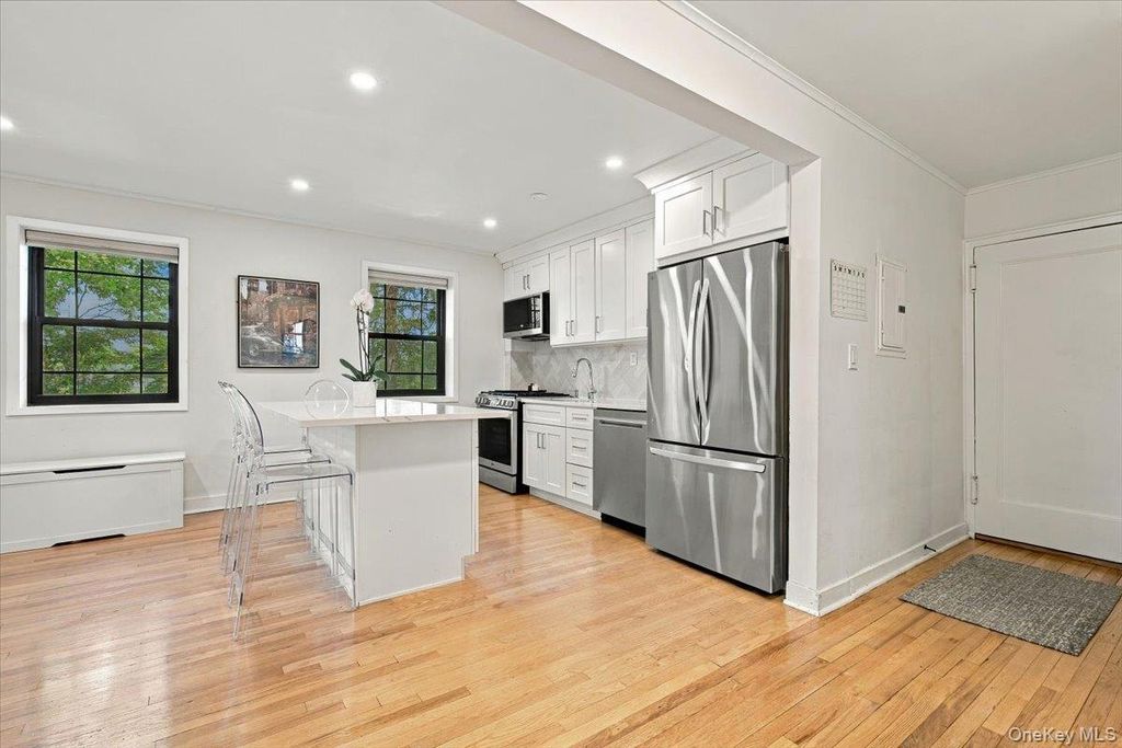 3 Whitehall Road 21, Eastchester, NY 10709 — photo 4