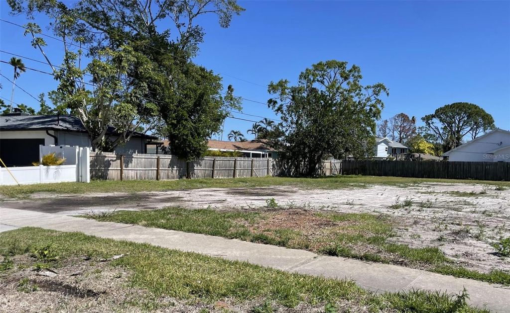 BAYOU GRANDE BOULEVARD NE, St Petersburg, FL 33703