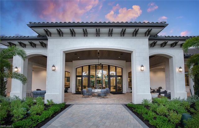 2084 FREEMONT WAY, Naples, FL 34120