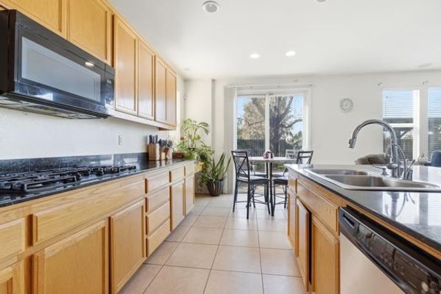 59 Flora Bella, Patterson, CA 95363