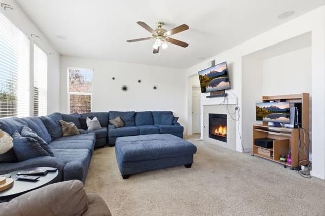 59 Flora Bella, Patterson, CA 95363