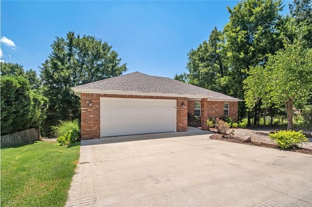 99 Buckingham Drive, Bella Vista, AR 72714