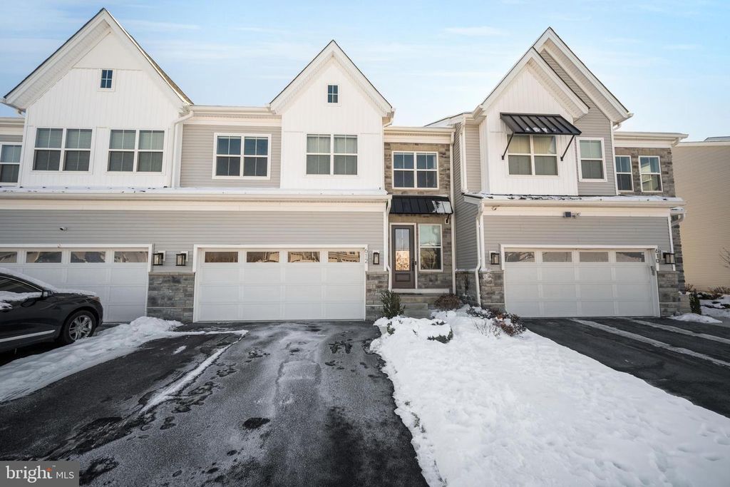 612 CONRAD DR, Warrington, PA 18976