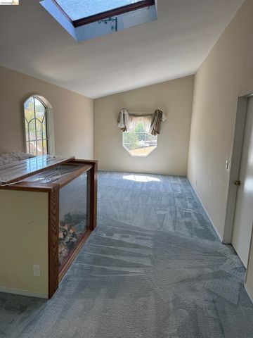6440 Sunnymere, Oakland, CA 94605