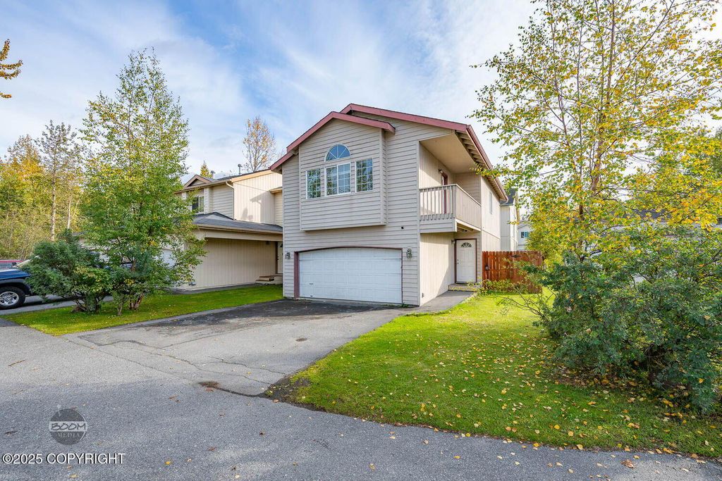 6937 Creekview Loop, #13, Anchorage, AK 99507