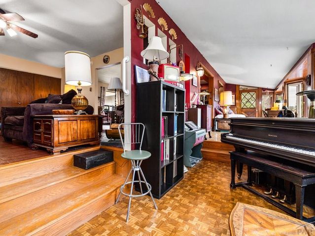 5284 Monte Vista Dr, Colorado City, CO 81019