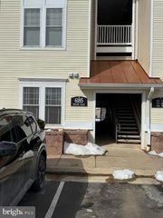 6185 Willow Pl Apt 105, Bealeton, VA 22712