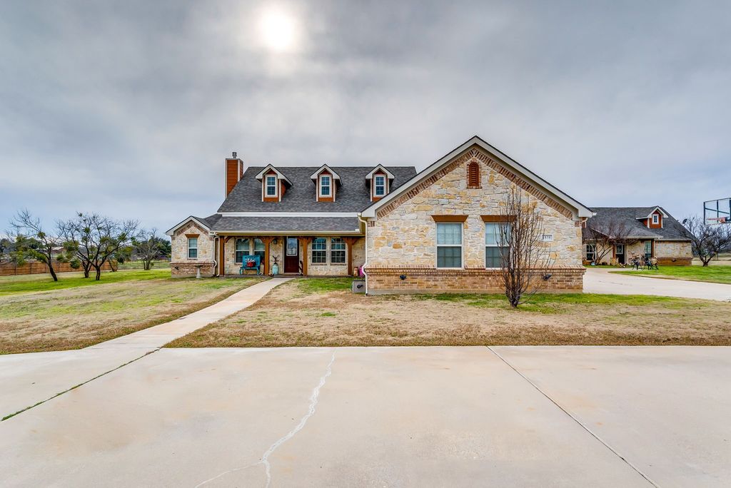 1575 Timber Creek Drive, Stephenville, TX 76401
