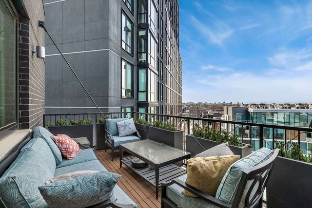 1648 W Division Street 703, Chicago, IL 60622