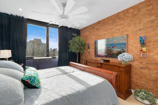 1648 W Division Street 703, Chicago, IL 60622