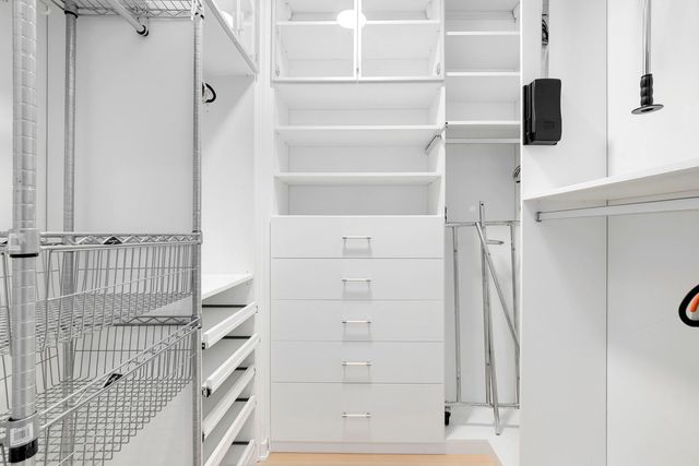 1648 W Division Street 703, Chicago, IL 60622