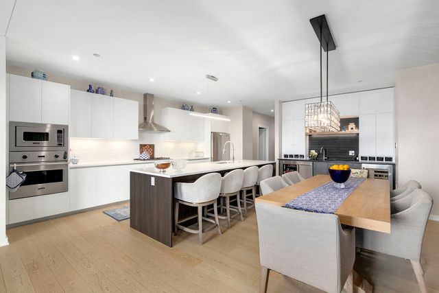 1648 W Division Street 703, Chicago, IL 60622