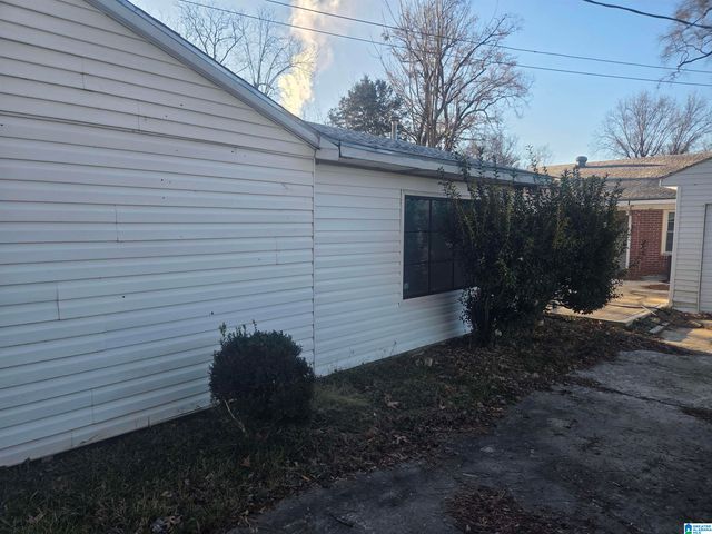 8204 2ND AVENUE, Leeds, AL 35094