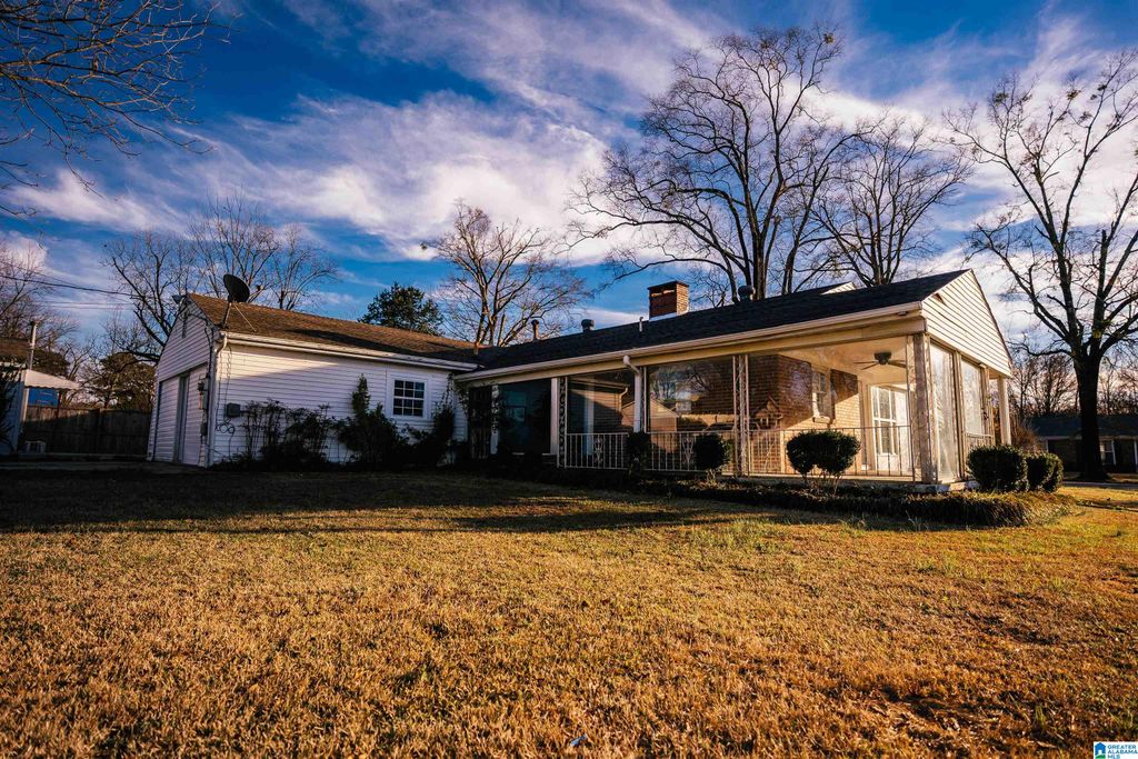 8204 2ND AVENUE, Leeds, AL 35094