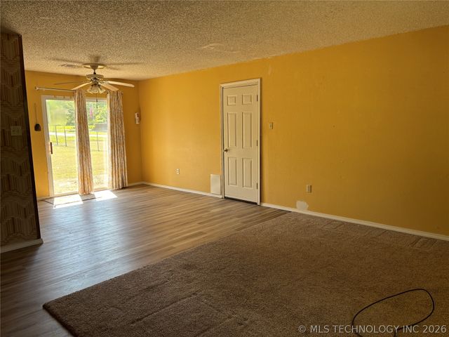 901 N Kern Avenue, Okmulgee, OK 74447