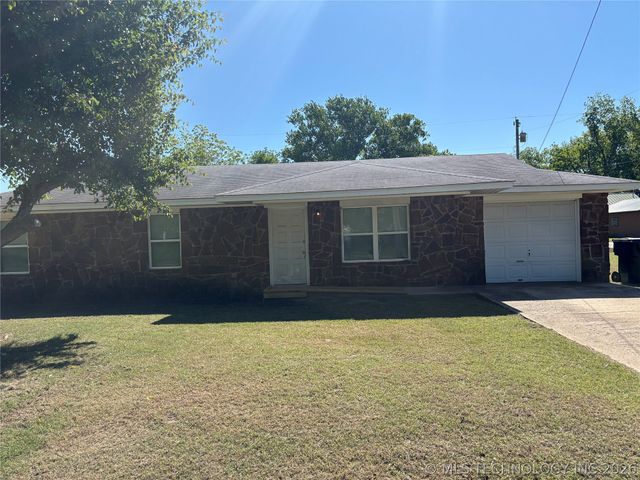 901 N Kern Avenue, Okmulgee, OK 74447