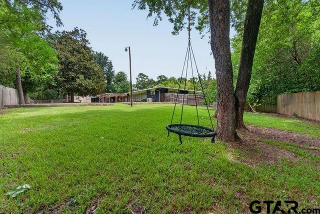 8 Rambling Road, Longview, TX 75604
