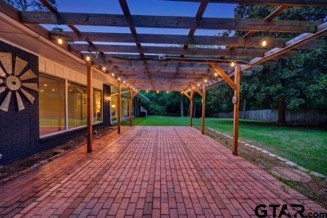 8 Rambling Road, Longview, TX 75604