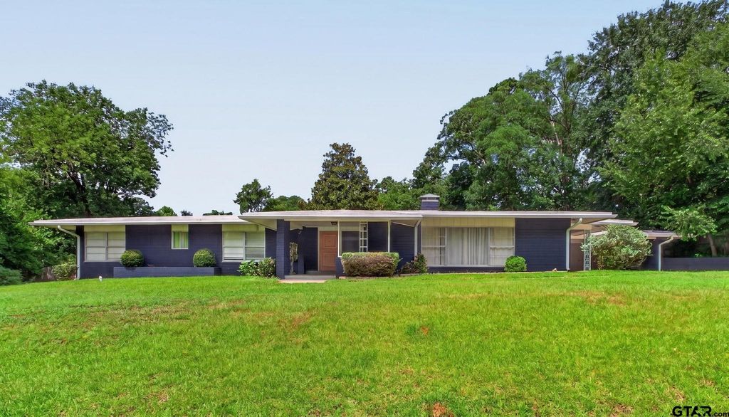 8 Rambling Road, Longview, TX 75604